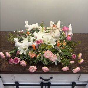 Spring Mama Bun Bun & her Babies Centerpiece